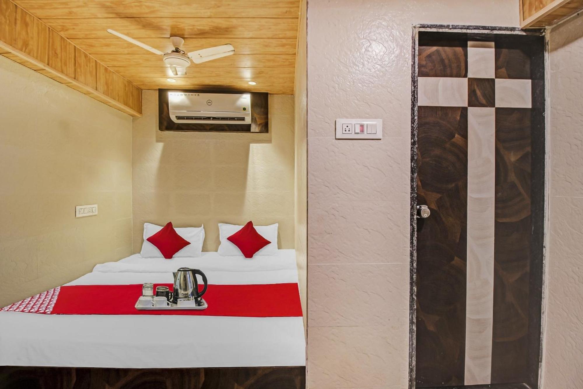 Hotel Ambedkar Kalyān 外观 照片